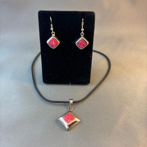 Radiant Hot Pink Opal Alpaca Jewellery Set