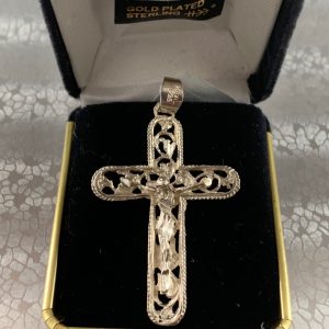Detailed Cross Pendant