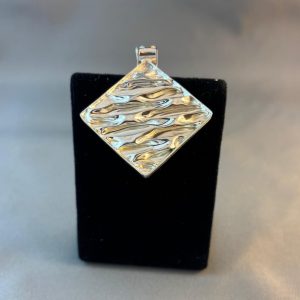 Silver Plated Alpaca Pendant Diamond